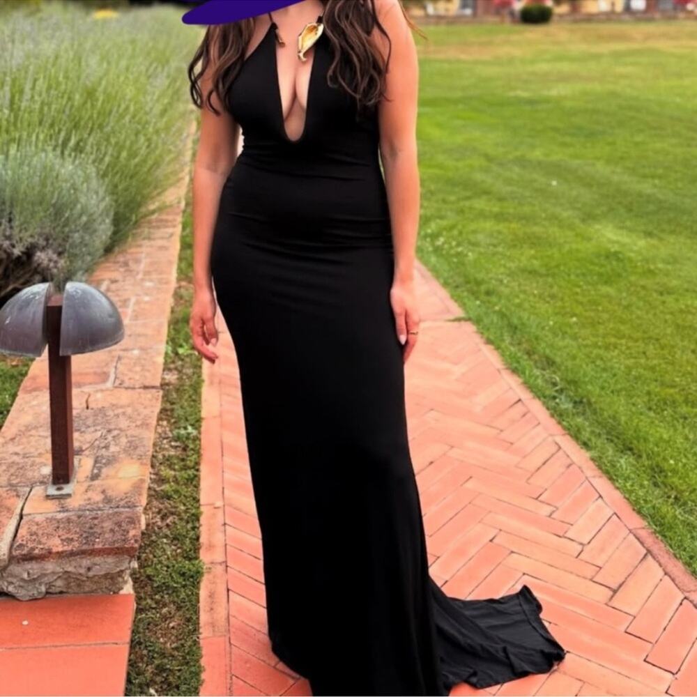 NBD The Sansa Maxi Dress in Black - Picture 5 of 12